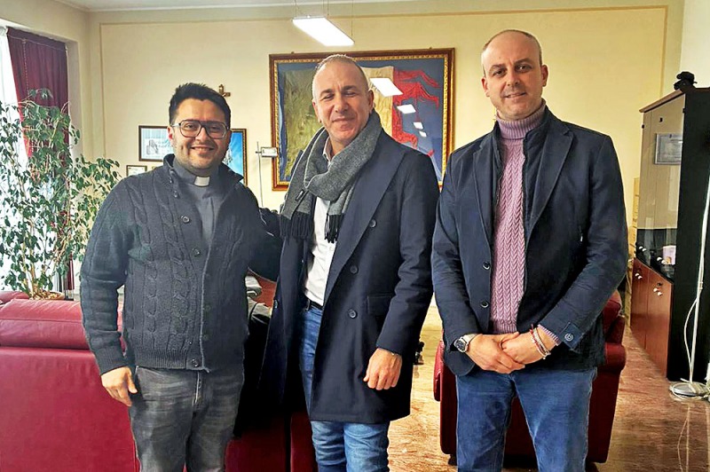 San Filippo del Mela, il Corolla dona 30 gift card